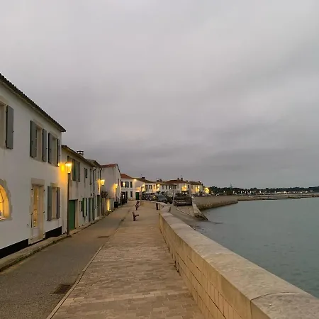 Le Clos Du Phare Дом отдыха *